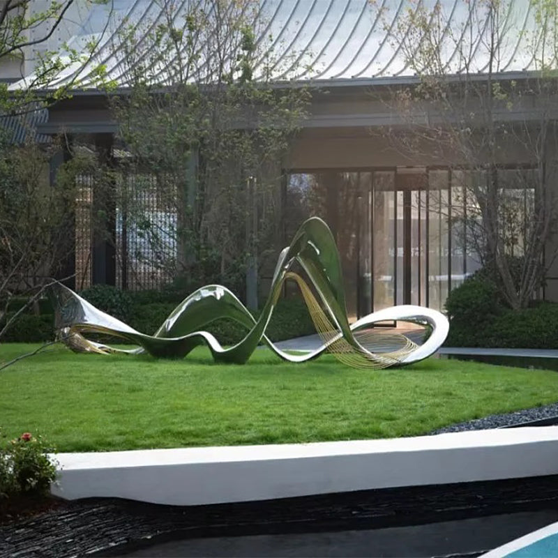 不锈钢翅膀雕塑