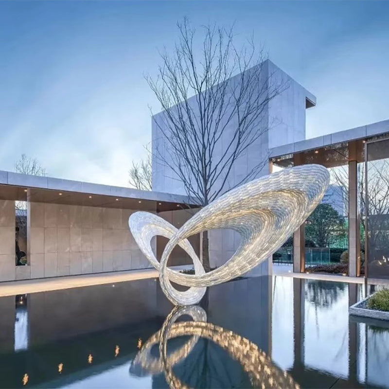 不锈钢翅膀雕塑