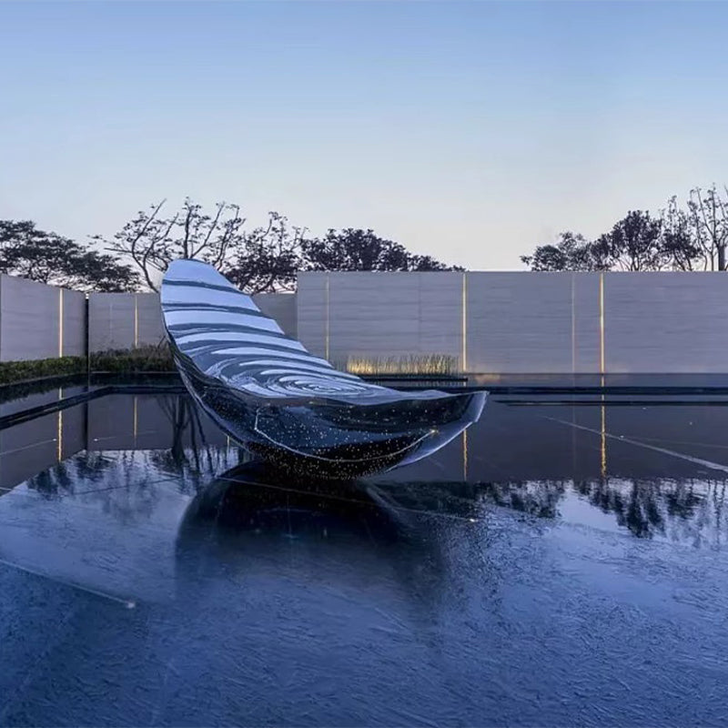 不锈钢船型雕塑