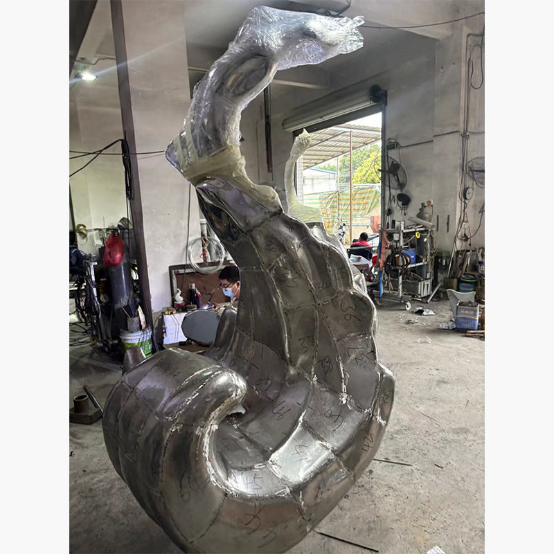 不锈钢云卷雕塑