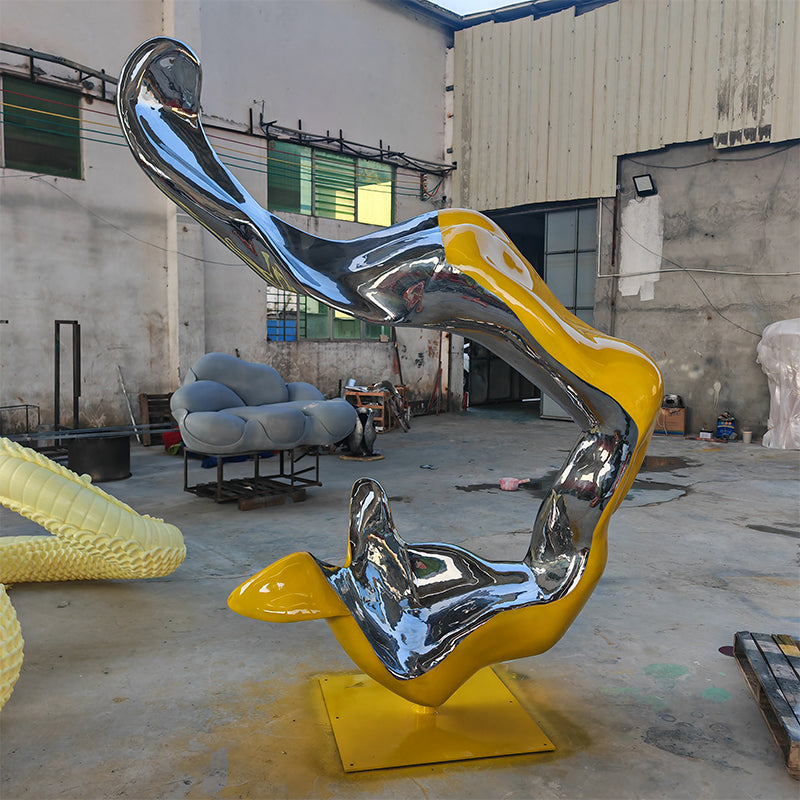 不锈钢云卷雕塑